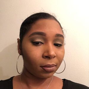 Meet your Posher, Bernadette